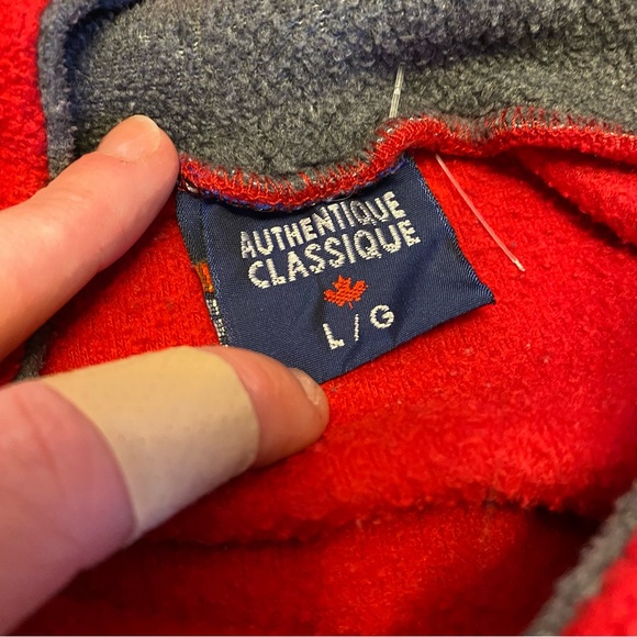 Tommy Hoodie - Picture 4 of 7